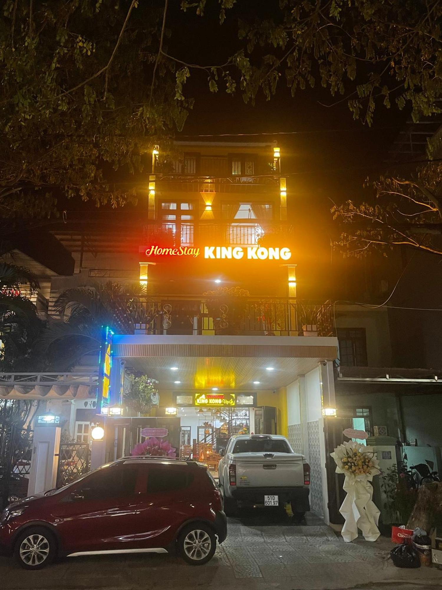 King Kong Homestay Хойан Экстерьер фото
