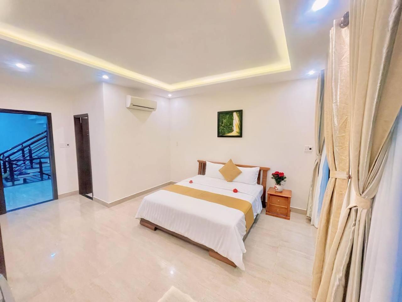 King Kong Homestay Хойан Экстерьер фото