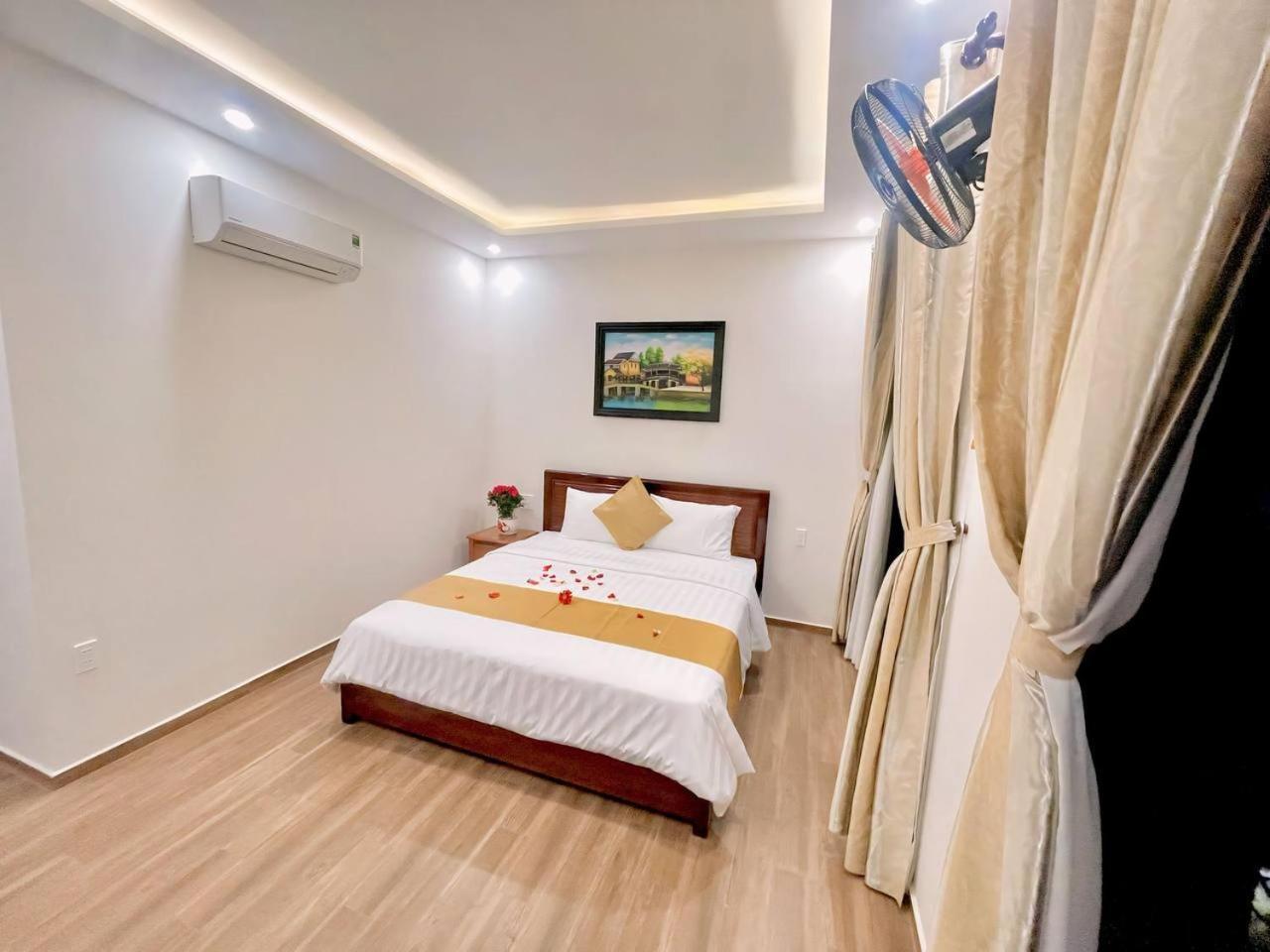 King Kong Homestay Хойан Экстерьер фото