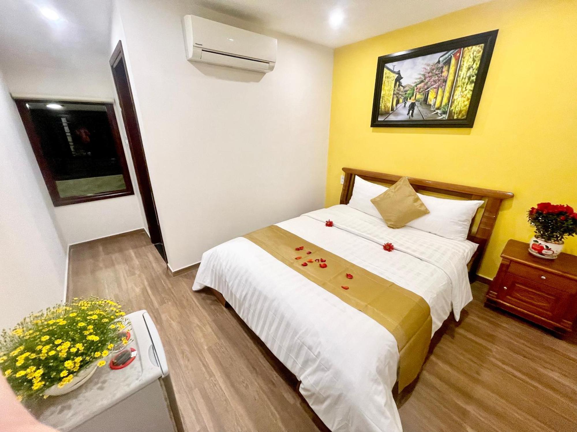 King Kong Homestay Хойан Экстерьер фото