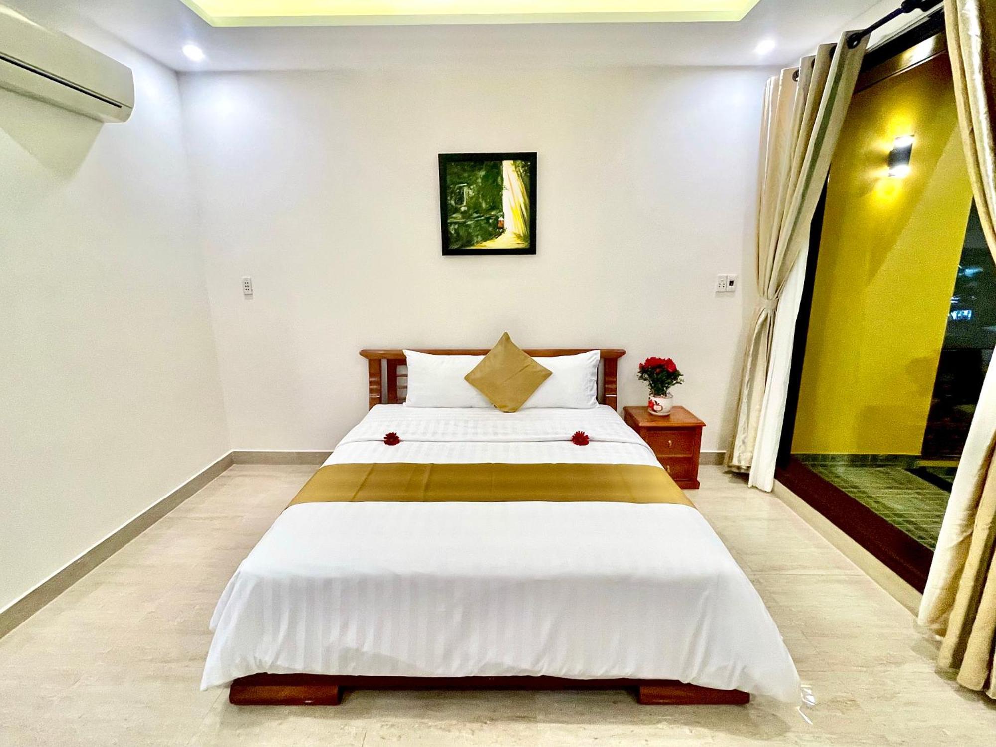 King Kong Homestay Хойан Экстерьер фото