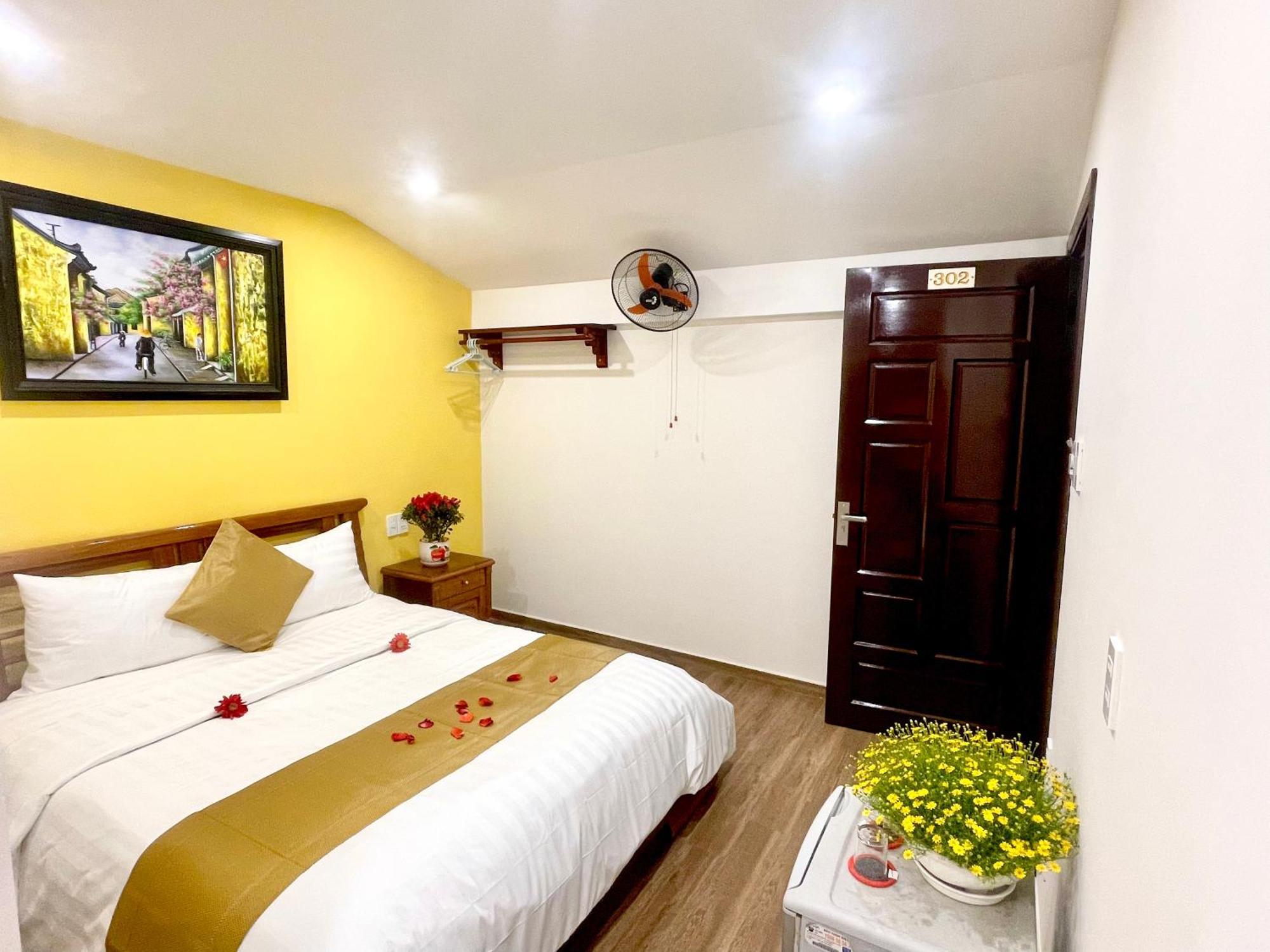 King Kong Homestay Хойан Экстерьер фото